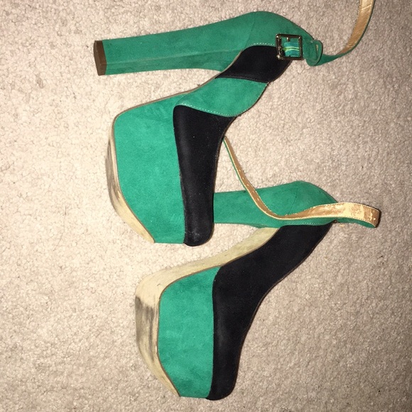 Shoe - Picture 5 of 5